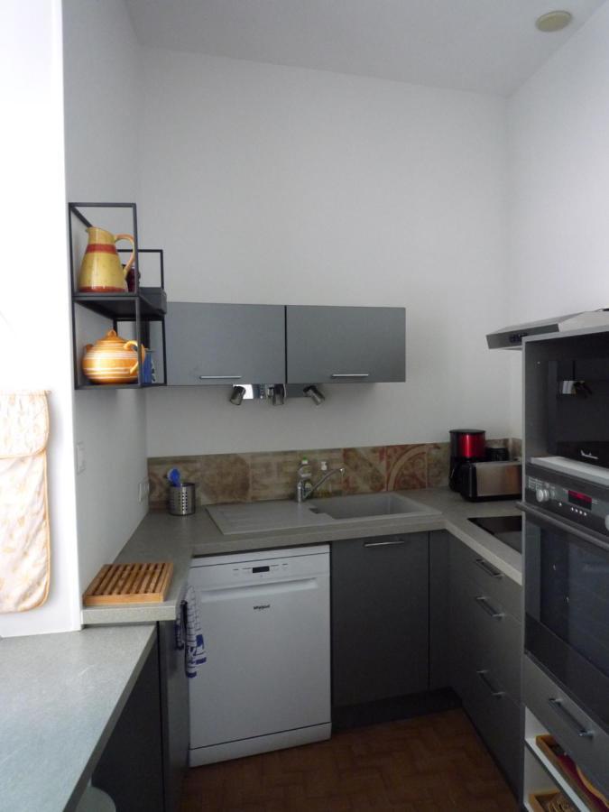 Appartement Avignon Centre Intra Muros Cour Exterieure Parking Prive Gratuit Экстерьер фото