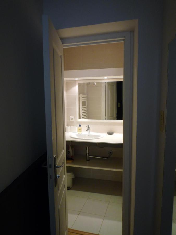 Appartement Avignon Centre Intra Muros Cour Exterieure Parking Prive Gratuit Экстерьер фото