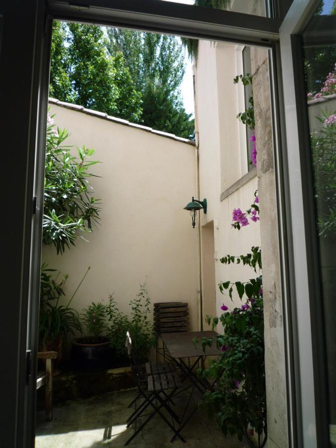 Appartement Avignon Centre Intra Muros Cour Exterieure Parking Prive Gratuit Экстерьер фото
