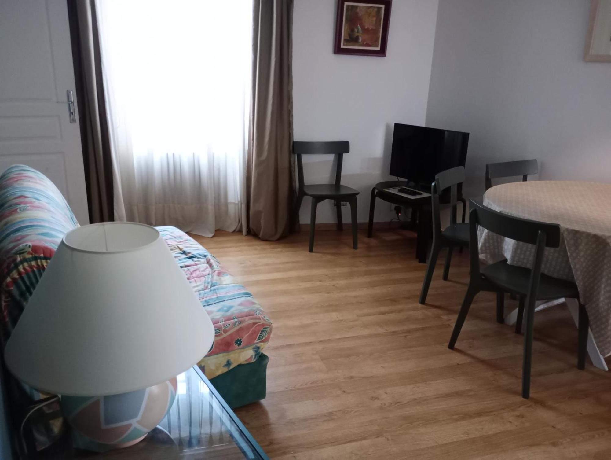 Appartement Avignon Centre Intra Muros Cour Exterieure Parking Prive Gratuit Экстерьер фото